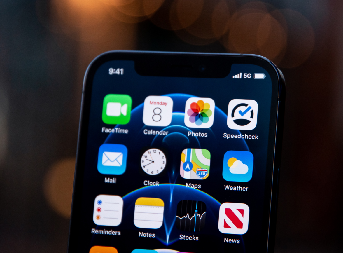 巫溪苹果手机维修分享为什么 iPhone 12 在冬季会自动关机 