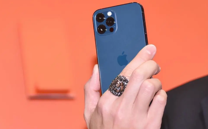 巫溪苹果手机维修分享iPhone12系列重启方法教程 